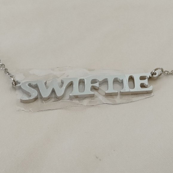 Taylor Swift "Swiftie" Silver Tone Metal Chain Necklace with Adjustable Length - Picture 7 of 10